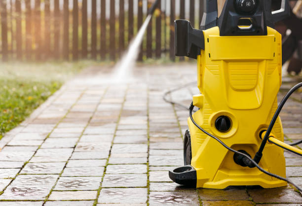 Animal Enclosure Cleaning in Stockton, KS